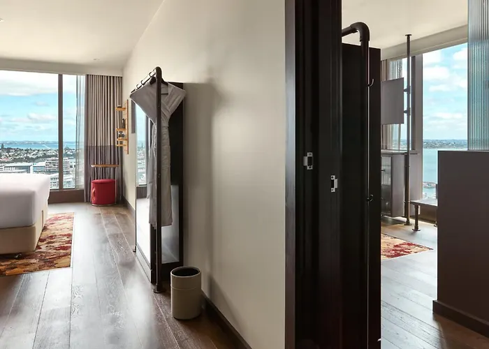 Pet Friendly hotel: Hotel Indigo Auckland By Ihg