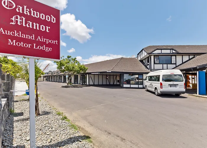 Oakwood Manor Motor Lodge