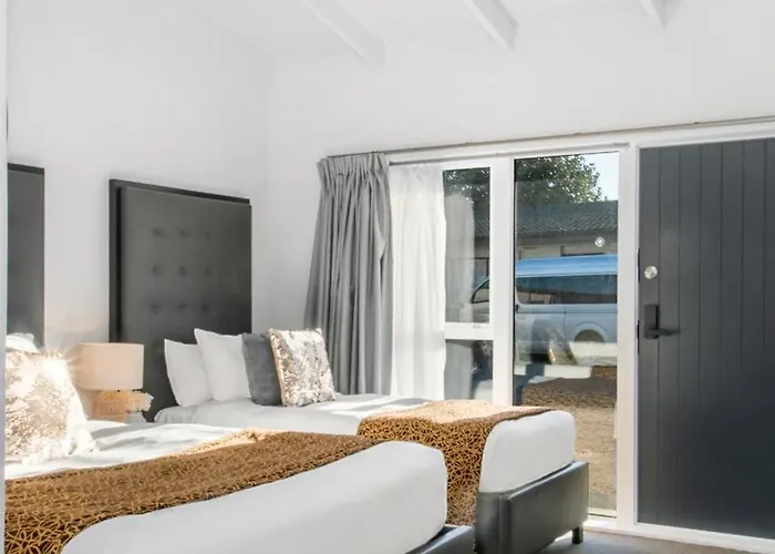 Middlemore Motel